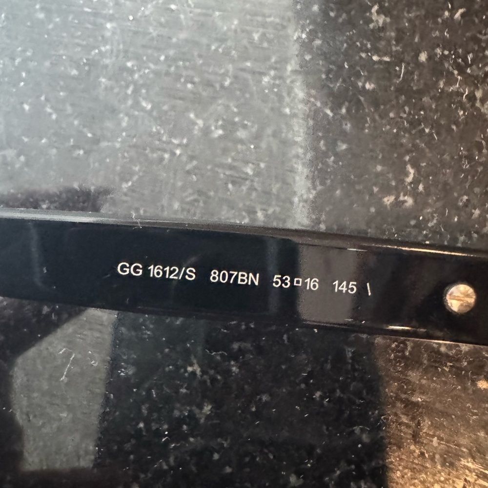 Gucci Black Frame Sunglasses - Picture 3 of 3